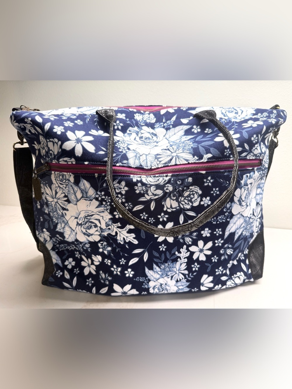 Rebekah Scott Elizabeth Weekender Nightingale Floral Bag - Picture 5 of 8